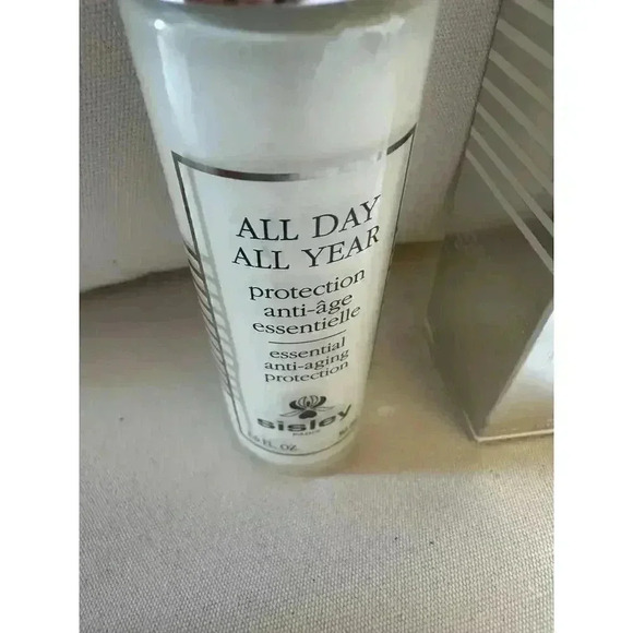 Sisley All Day All Year Essential Anti-Aging Protection50ml 1.6floz New Unsealed - Picture 2 of 5